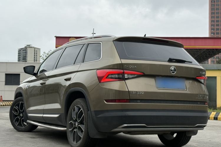 Used Skoda Kodiaq 2017 TSI330 7-Seater Two-Wheel-Drive Luxury Tech Edition Exterior 4