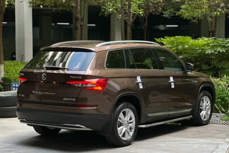 Used Skoda Kodiaq 2017 TSI330 7-Seater Two-Wheel-Drive Luxury Tech Edition Exterior 4