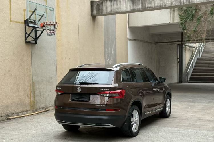 Used Skoda Kodiaq 2017 TSI330 7-Seater Two-Wheel-Drive Luxury Edition Exterior 4