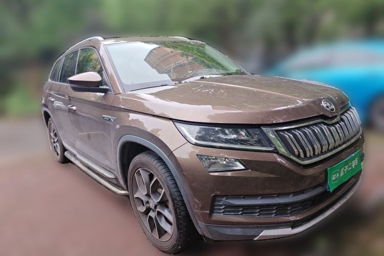 Used Skoda Kodiaq 2017 TSI330 7-Seater Two-Wheel-Drive Luxury Edition Front Right 45 Deg