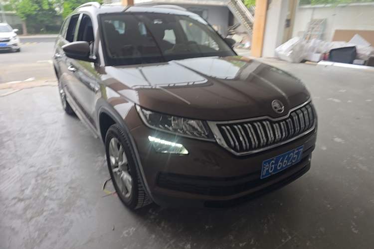 Used Skoda Kodiaq 2017 TSI330 5-Seat Two-Wheel Drive Luxury Edition Front Right 45 Deg