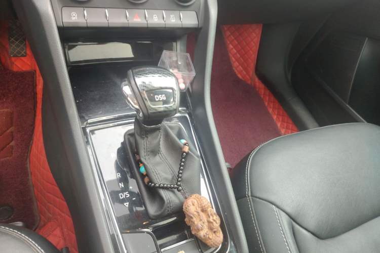 Used Skoda Kodiaq 2017 TSI330 5-Seat Two-Wheel Drive Luxury Edition Gear Lever