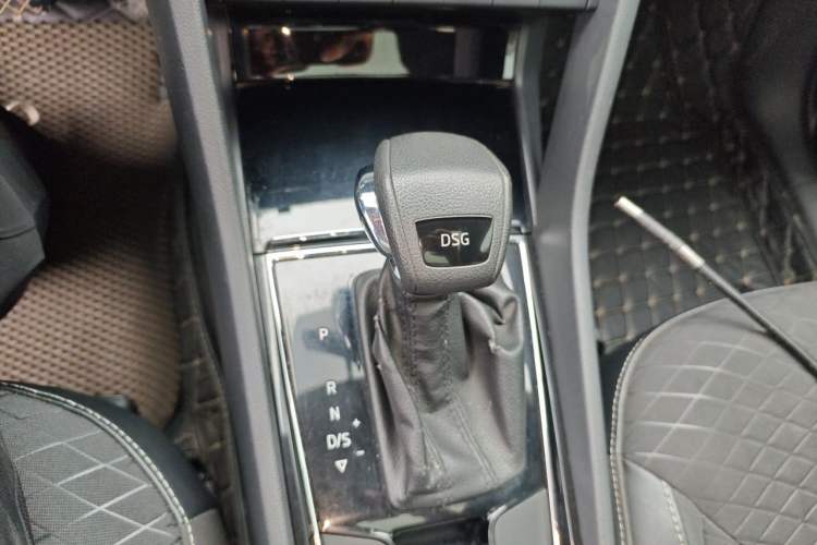Used Skoda Kodiaq 2017 TSI330 5-seat Two-Wheel Drive Comfort Edition Gear Lever