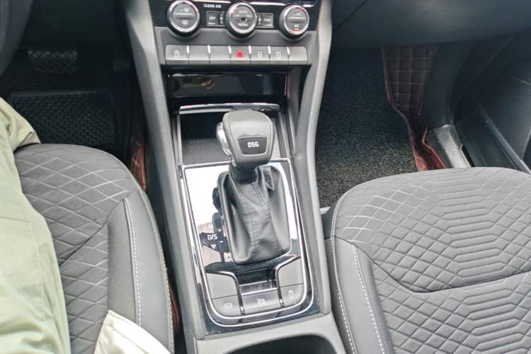Used Skoda Kodiaq 2017 TSI330 5-seat Two-Wheel Drive Comfort Edition Gear Lever