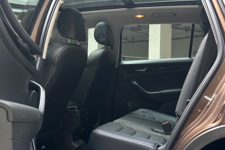 Used Skoda Kodiaq 2017 TSI330 7-Seater Two-Wheel-Drive Luxury Tech Edition Headliner
