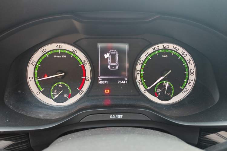 Used Skoda Kodiaq 2017 TSI330 7-Seater Two-Wheel-Drive Luxury Edition Instrument Cluster