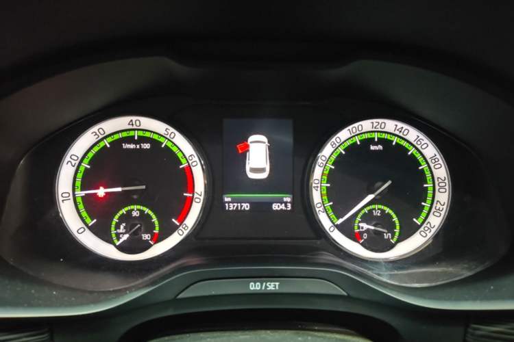 Used Skoda Kodiaq 2017 TSI380 7-Seater Four-Wheel-Drive Flagship Edition Instrument Cluster