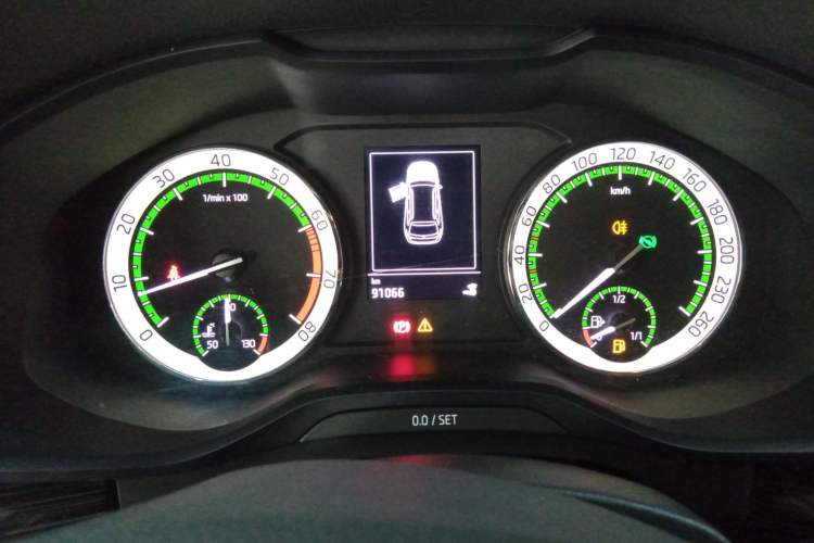 Used Skoda Kodiaq 2017 TSI330 7-Seater Two-Wheel-Drive Luxury Edition Instrument Cluster