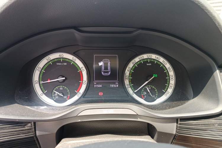 Used Skoda Kodiaq 2017 TSI330 7-Seater Two-Wheel-Drive Luxury Edition Instrument Cluster