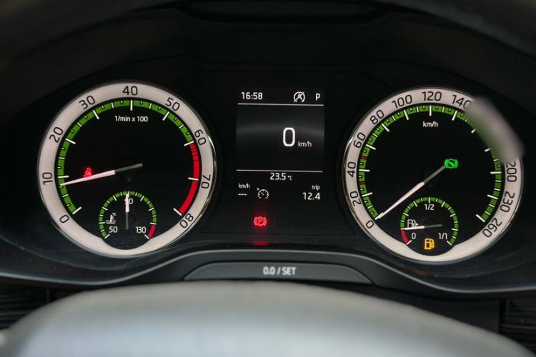 Used Skoda Kodiaq 2017 TSI330 7-Seater Two-Wheel-Drive Luxury Tech Edition Instrument Cluster