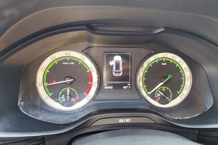 Used Skoda Kodiaq 2017 TSI330 7-Seater Two-Wheel-Drive Luxury Edition Instrument Cluster