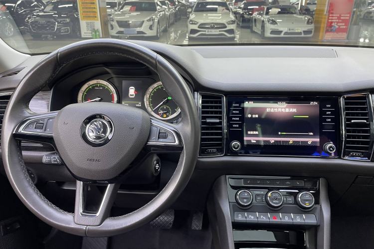 Used Skoda Kodiaq 2017 TSI380 7-Seater Four-Wheel-Drive Flagship Edition Interior 2