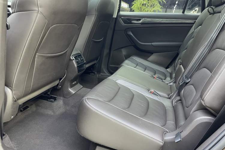 Used Skoda Kodiaq 2017 TSI380 7-Seater Four-Wheel-Drive Flagship Edition Interior 6