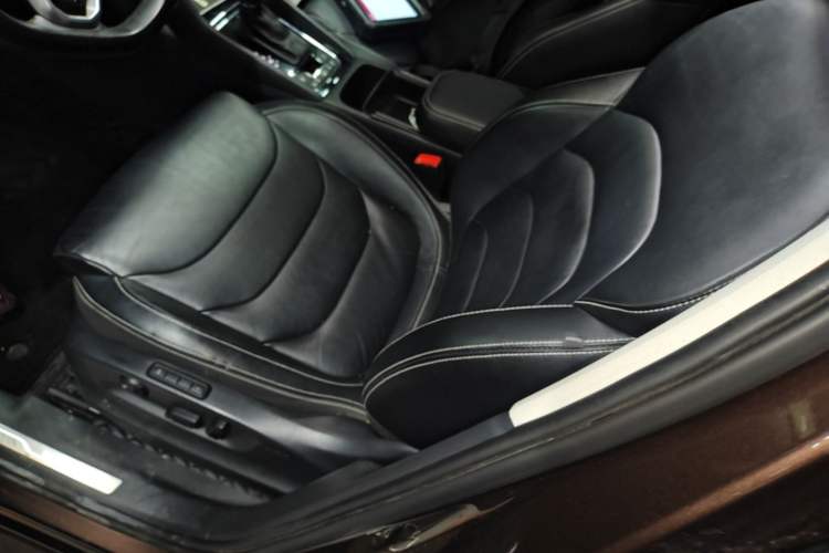 Used Skoda Kodiaq 2017 TSI380 7-Seater Four-Wheel-Drive Flagship Edition Left Front Seat