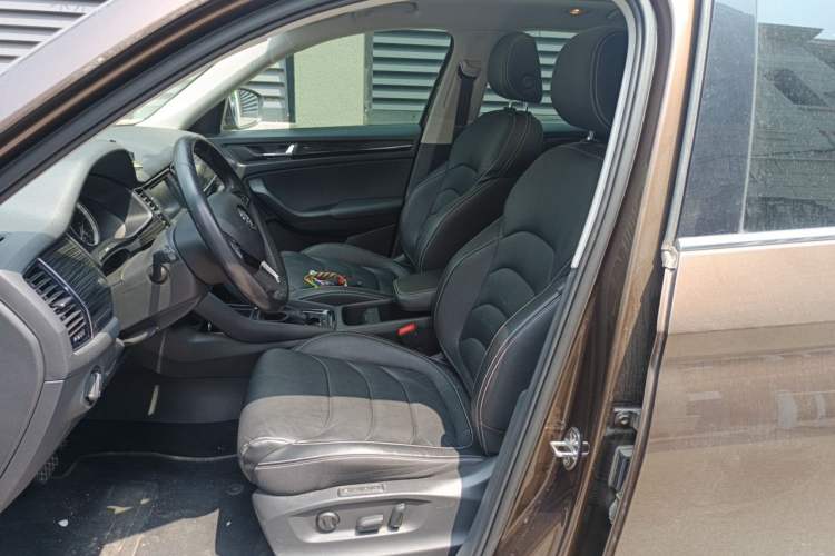 Used Skoda Kodiaq 2017 TSI330 7-Seater Two-Wheel-Drive Luxury Edition Left Front Seat