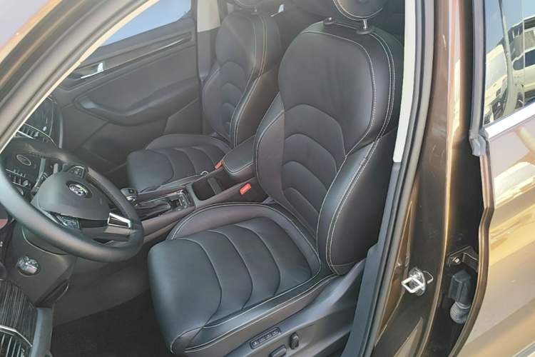 Used Skoda Kodiaq 2017 TSI330 7-Seater Two-Wheel-Drive Luxury Edition Left Front Seat