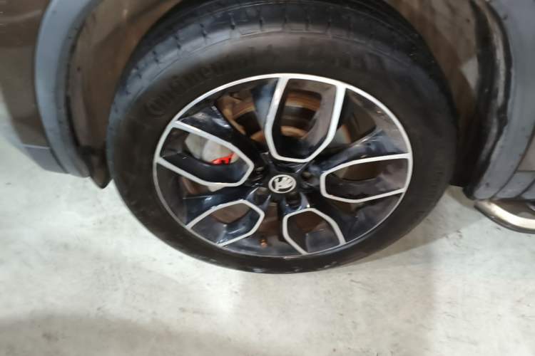 Used Skoda Kodiaq 2017 TSI330 7-Seater Two-Wheel-Drive Luxury Edition Left Front Wheel Hub