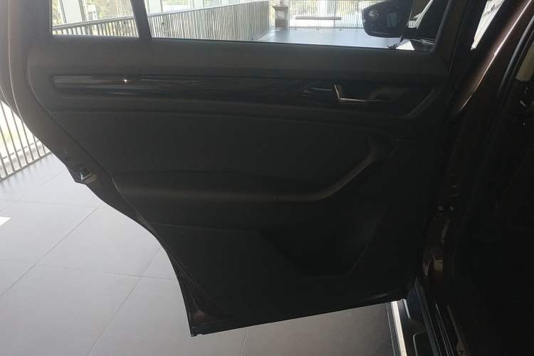 Used Skoda Kodiaq 2017 TSI330 7-Seater Two-Wheel-Drive Luxury Edition Left Rear Door Interior