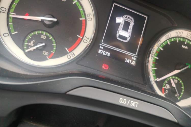 Used Skoda Kodiaq 2017 TSI330 5-Seat Two-Wheel Drive Luxury Edition Odometer Close Up