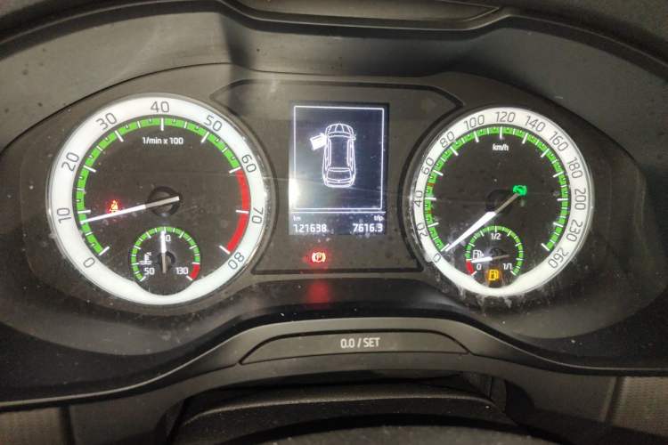 Used Skoda Kodiaq 2017 TSI330 5-seat Two-Wheel Drive Comfort Edition Odometer Close Up