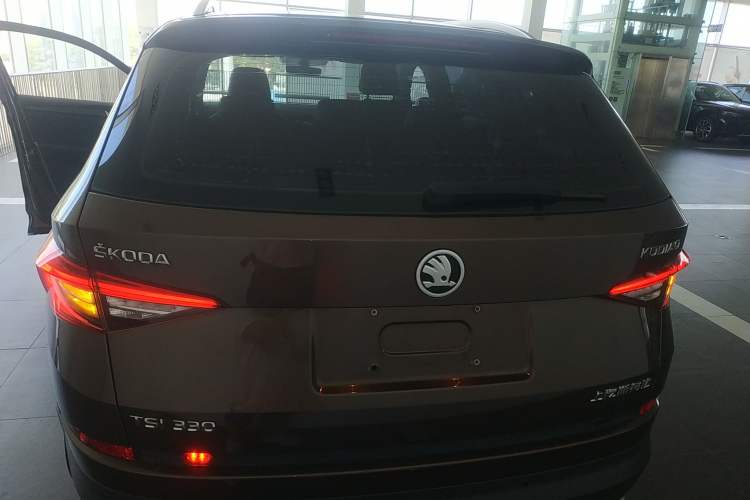 Used Skoda Kodiaq 2017 TSI330 7-Seater Two-Wheel-Drive Luxury Edition Rear