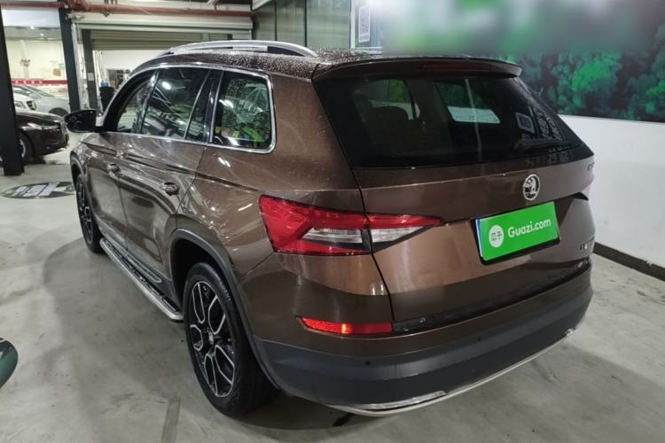 Used Skoda Kodiaq 2017 TSI330 7-Seater Two-Wheel-Drive Luxury Edition Rear Left 45 Deg