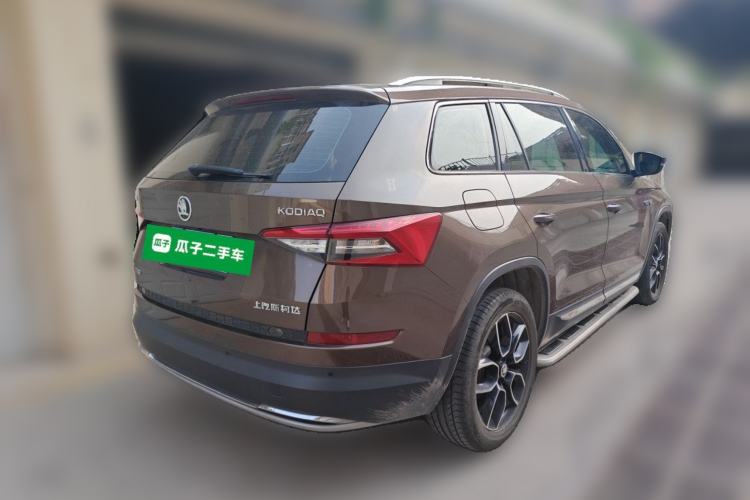 Used Skoda Kodiaq 2017 TSI330 7-Seater Two-Wheel-Drive Luxury Edition Rear Right 45 Deg