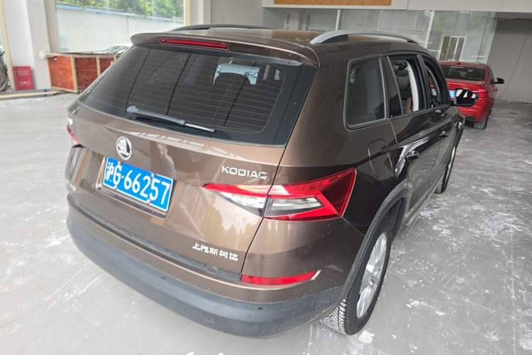 Used Skoda Kodiaq 2017 TSI330 5-Seat Two-Wheel Drive Luxury Edition Rear Right 45 Deg