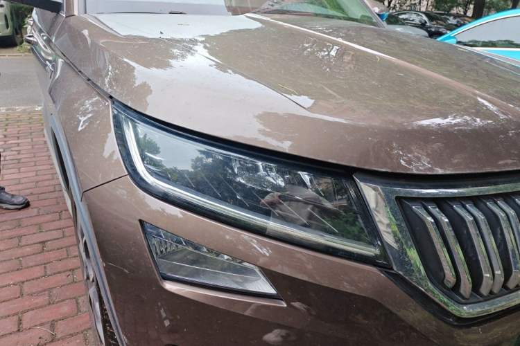 Used Skoda Kodiaq 2017 TSI330 7-Seater Two-Wheel-Drive Luxury Edition Right Front Headlight