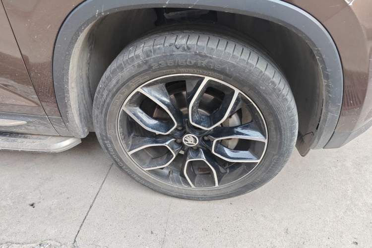 Used Skoda Kodiaq 2017 TSI330 7-Seater Two-Wheel-Drive Luxury Edition Right Front Wheel Hub