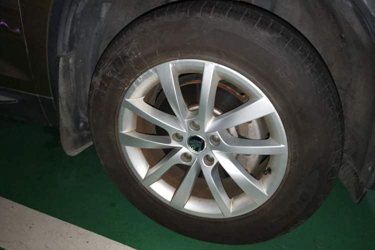 Used Skoda Kodiaq 2017 TSI330 5-seat Two-Wheel Drive Comfort Edition Right Front Wheel Hub