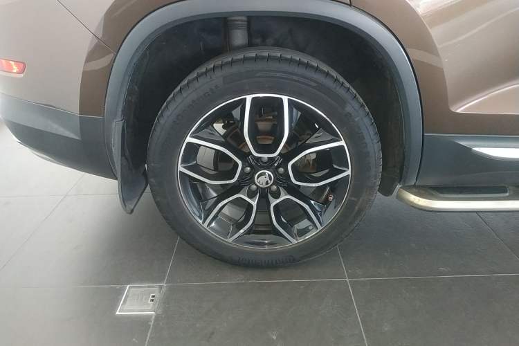 Used Skoda Kodiaq 2017 TSI330 7-Seater Two-Wheel-Drive Luxury Edition Right Rear Wheel Hub