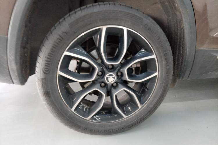 Used Skoda Kodiaq 2017 TSI330 7-Seater Two-Wheel-Drive Luxury Edition Right Rear Wheel Hub