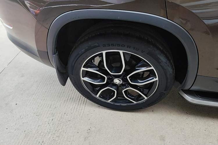 Used Skoda Kodiaq 2017 TSI330 7-Seater Two-Wheel-Drive Luxury Edition Right Rear Wheel Hub