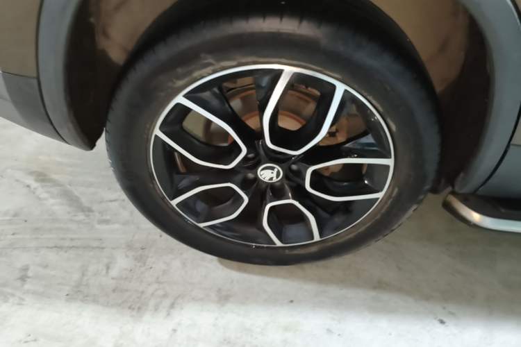 Used Skoda Kodiaq 2017 TSI330 7-Seater Two-Wheel-Drive Luxury Edition Right Rear Wheel Hub