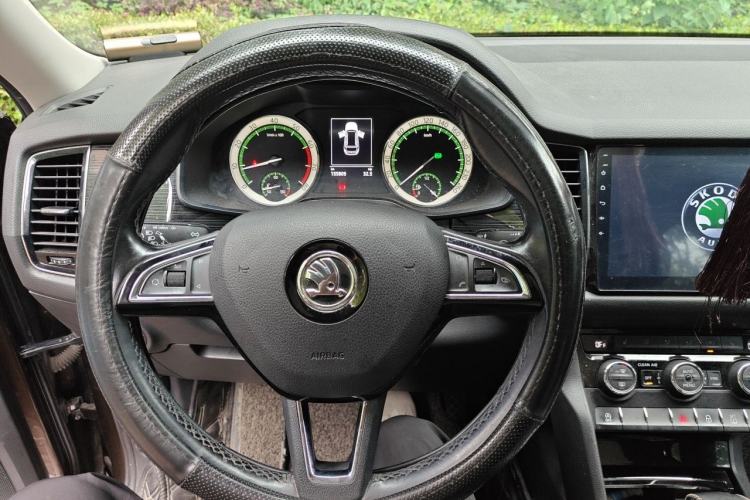 Used Skoda Kodiaq 2017 TSI330 7-Seater Two-Wheel-Drive Luxury Edition Steering Wheel