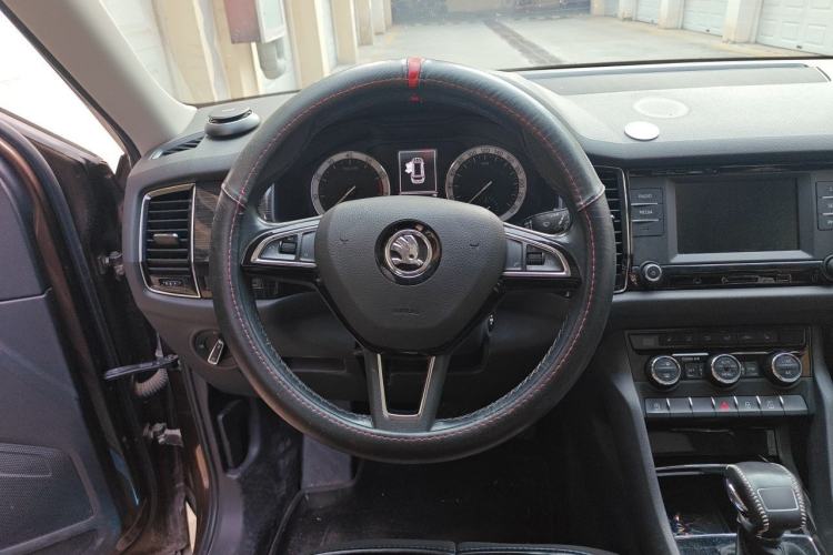 Used Skoda Kodiaq 2017 TSI330 7-Seater Two-Wheel-Drive Luxury Edition Steering Wheel