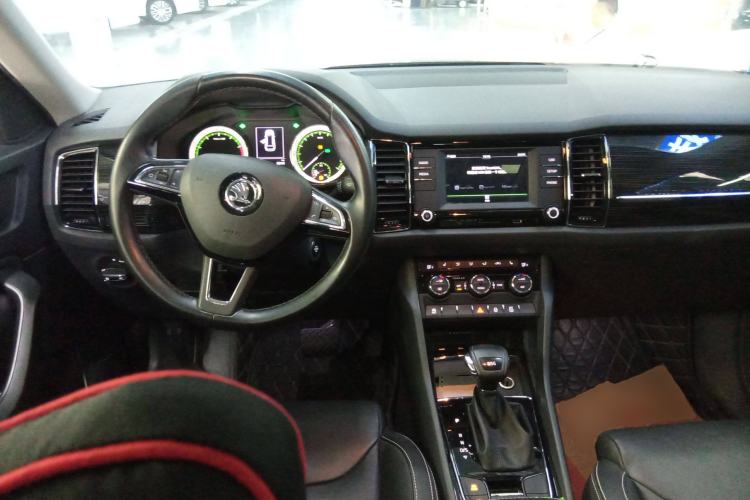 Used Skoda Kodiaq 2017 TSI330 7-Seater Two-Wheel-Drive Luxury Edition Steering Wheel