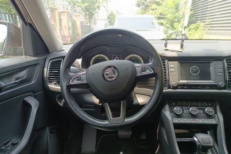 Used Skoda Kodiaq 2017 TSI330 7-Seater Two-Wheel-Drive Luxury Edition Steering Wheel