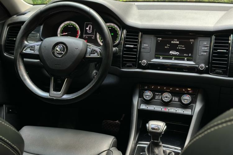 Used Skoda Kodiaq 2017 TSI330 7-Seater Two-Wheel-Drive Luxury Tech Edition Steering Wheel