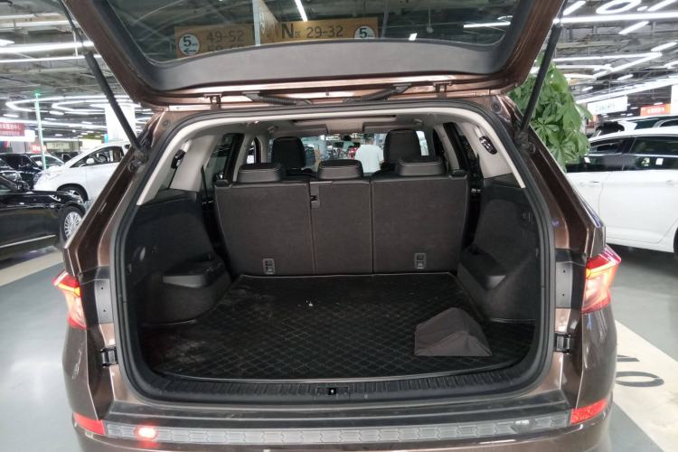 Used Skoda Kodiaq 2017 TSI330 7-Seater Two-Wheel-Drive Luxury Edition Trunk