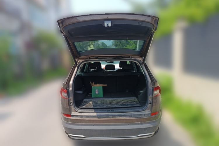 Used Skoda Kodiaq 2017 TSI330 7-Seater Two-Wheel-Drive Luxury Edition Trunk
