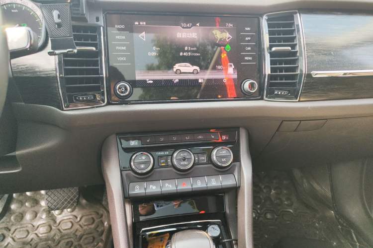Used Skoda Kodiaq 2017 TSI380 7-Seater Four-Wheel-Drive Flagship Edition Audio And AC Panel