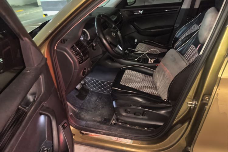 Used Skoda Kodiaq 2017 TSI330 7-Seater Two-Wheel-Drive Luxury Tech Edition Driver Seat