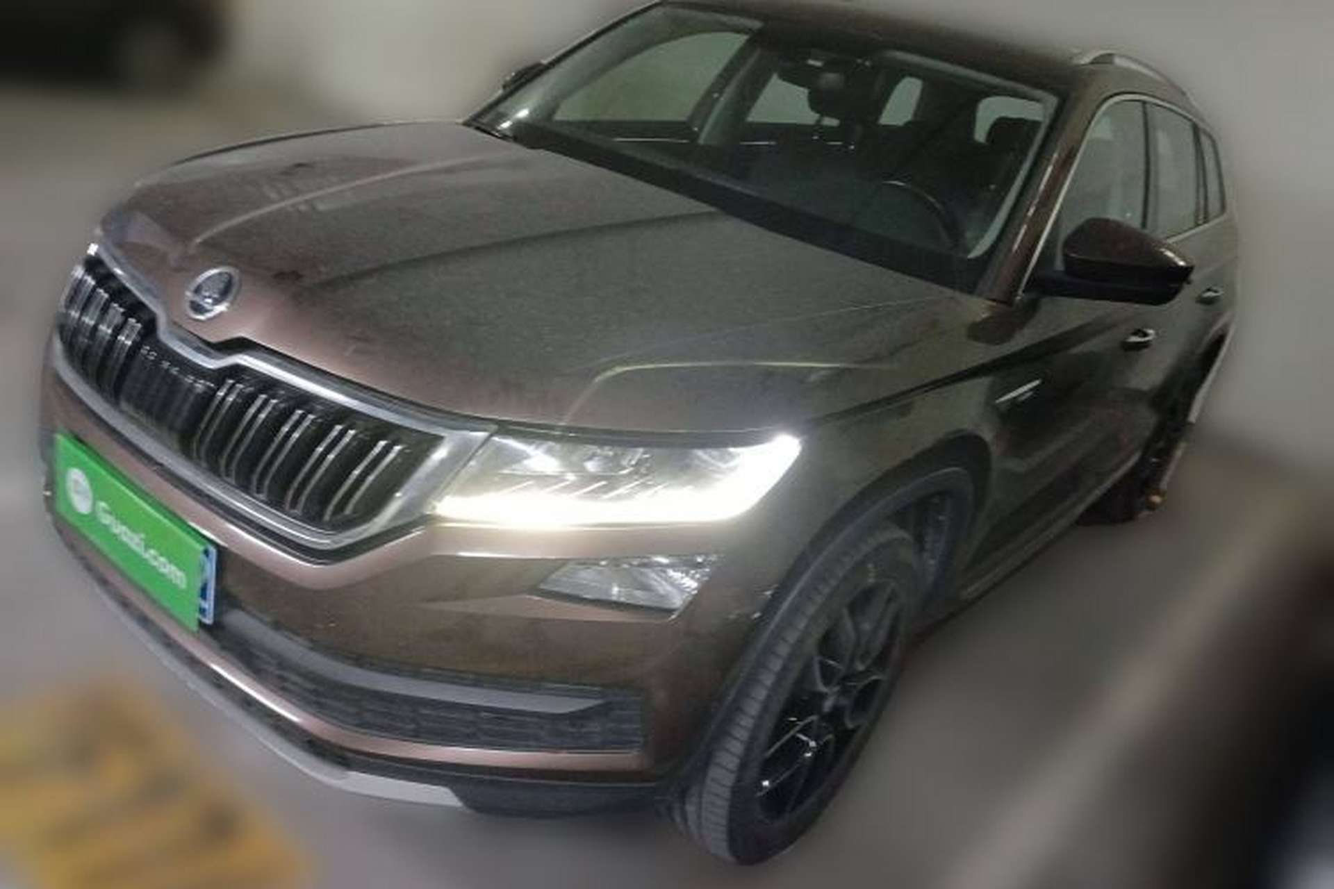 Used Skoda Kodiaq 2017 TSI380 7-Seater Four-Wheel-Drive Flagship Edition Front Left 45 Deg
