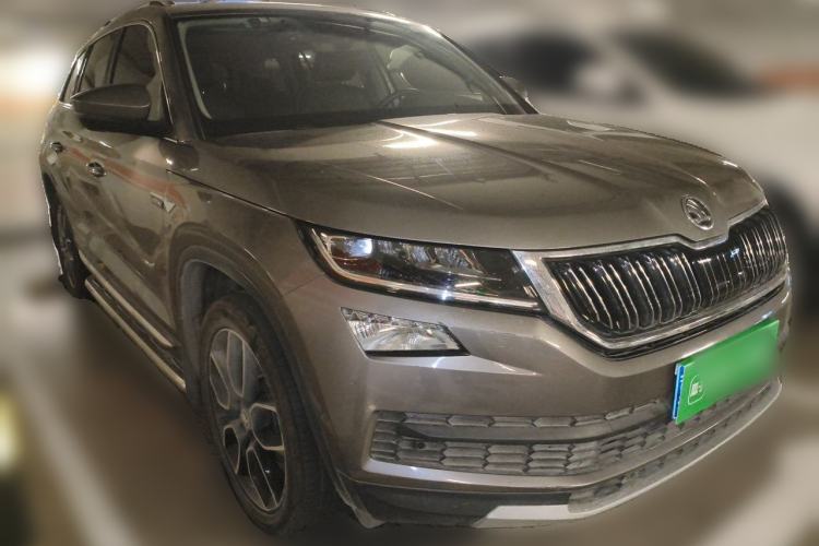 Used Skoda Kodiaq 2017 TSI380 7-Seater Four-Wheel-Drive Flagship Edition Front Right 45 Deg