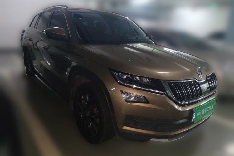 Used Skoda Kodiaq 2017 TSI380 7-Seater Four-Wheel-Drive Flagship Edition Front Right 45 Deg