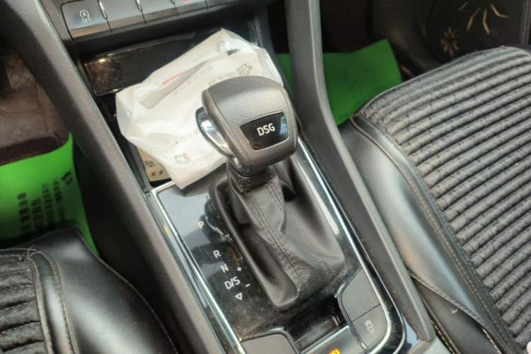 Used Skoda Kodiaq 2017 TSI330 5-seat Two-Wheel Drive Comfort Edition Gear Lever
