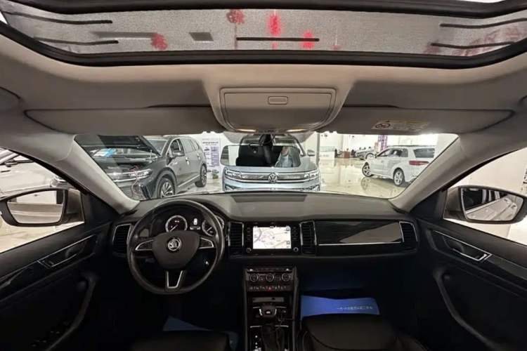 Used Skoda Kodiaq 2017 TSI330 5-Seat Two-Wheel Drive Luxury Edition Headliner