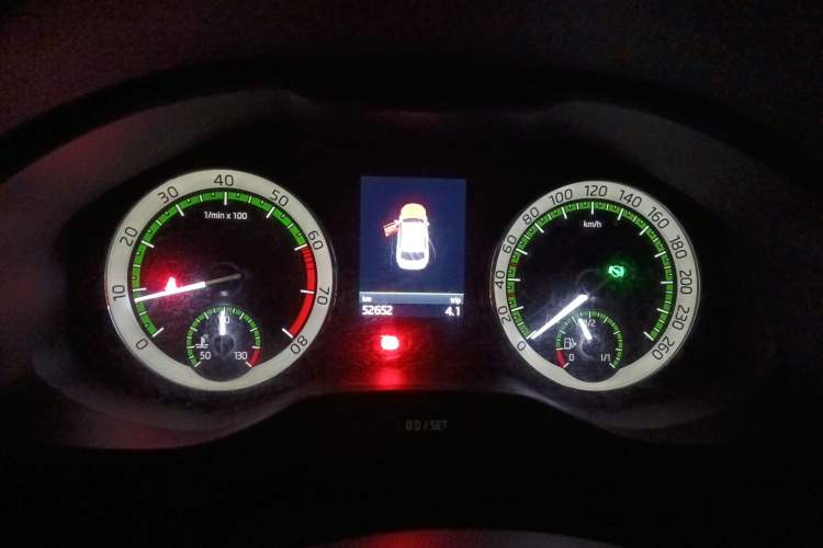 Used Skoda Kodiaq 2017 TSI380 7-Seater Four-Wheel-Drive Flagship Edition Instrument Cluster